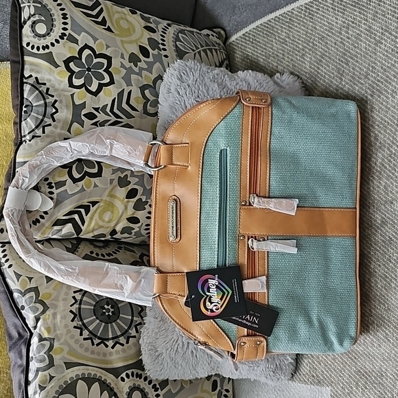 Stone Mountain Accessories Handbags - NWT Stone Mountain Purse Ice Blue/Vachetta Belmar Large Dome Satchel Sydney Bag